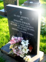 Bedd Owain Owain, Caernarfon